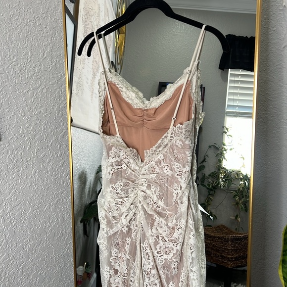 HOUSE OF CB 'Serelle' Antique Ivory Lace Midi Dress NWOT - Picture 12 of 13